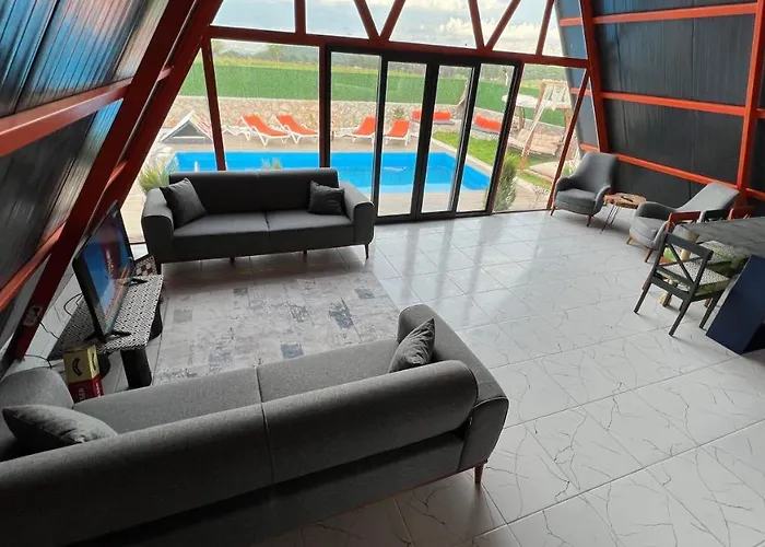 Hidden Paradise Garden *