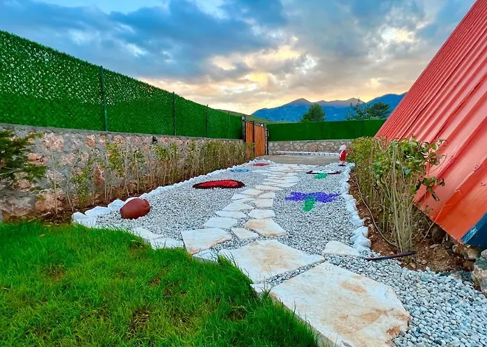 Hidden Paradise Garden Villa *