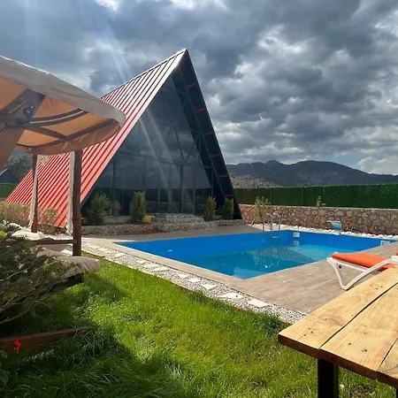 Hidden Paradise Garden 别墅