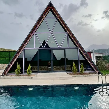 Hidden Paradise Garden 别墅