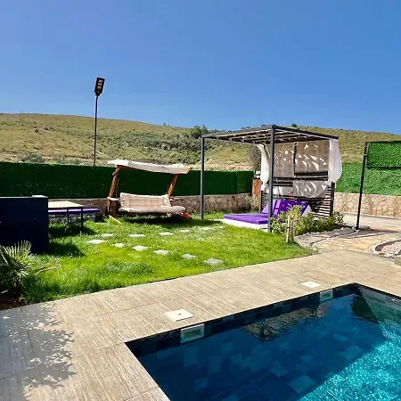 Hidden Paradise Garden 别墅