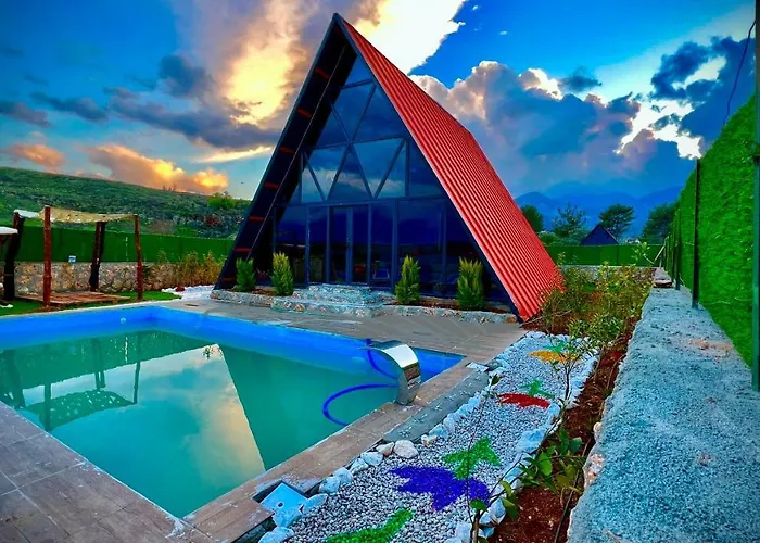 Hidden Paradise Garden פאטהיה