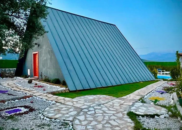 Hidden Paradise Garden *