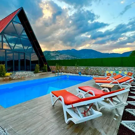 Hidden Paradise Garden