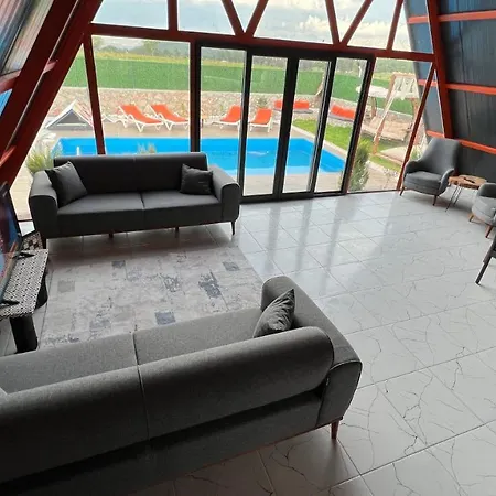 Hidden Paradise Garden *