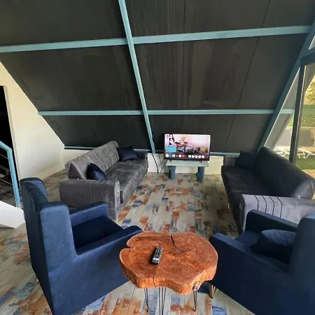 Hidden Paradise Garden フェティエ