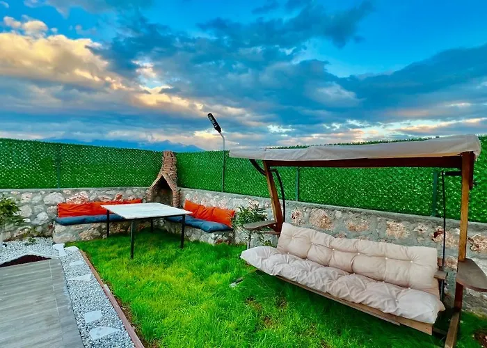 Hidden Paradise Garden