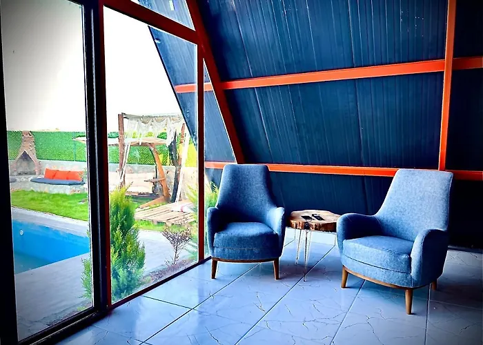 Hidden Paradise Garden *