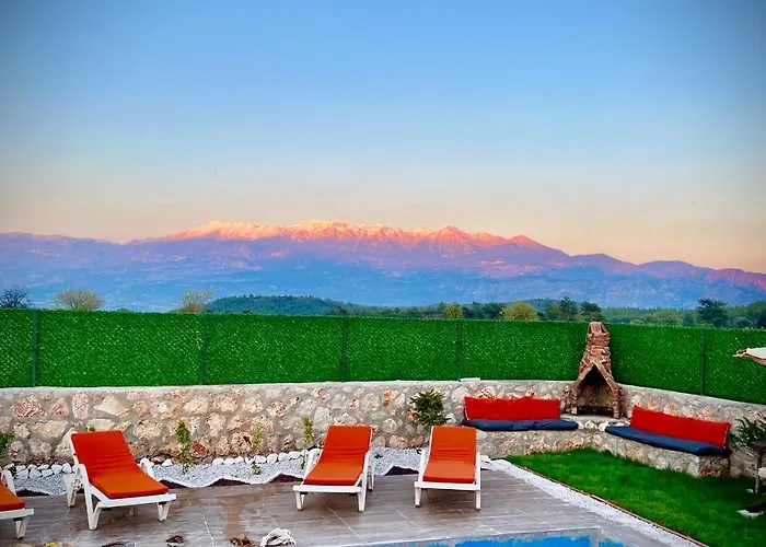 Hidden Paradise Garden Vilă *