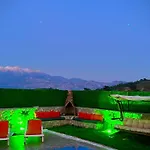 Hidden Paradise Garden * 페티예